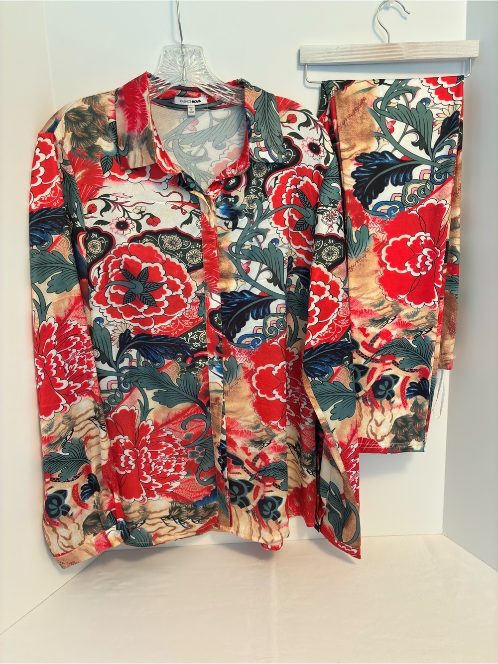 Fashion Nova Floral Button-Up Shirt & Pants Size L